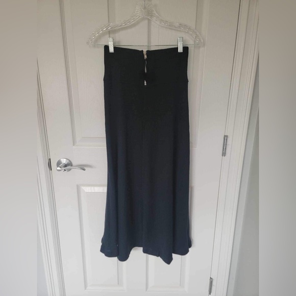Black Maxi Long Skirt Small Size Preloved - Picture 4 of 5